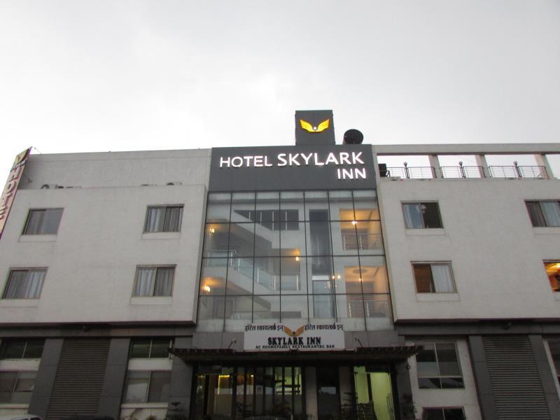 Hotel Skylark Inn Nashik Exteriör bild