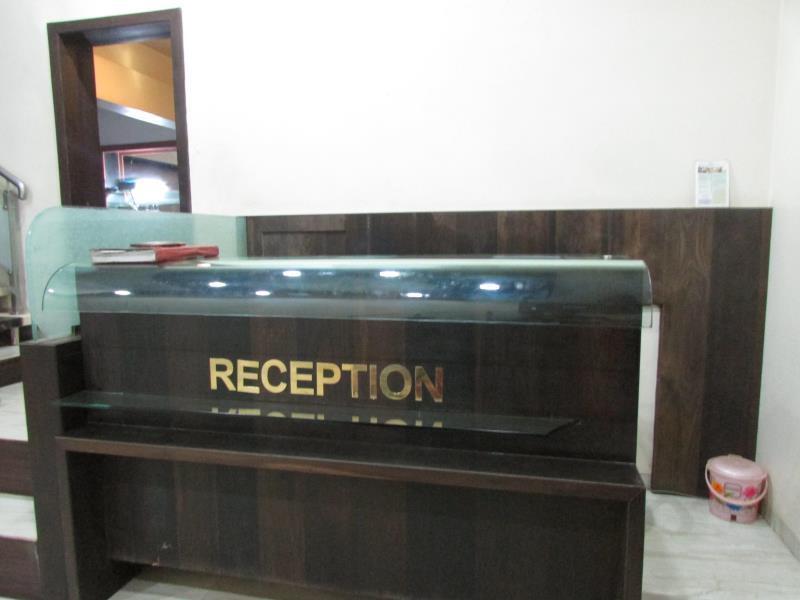 Fabhotel Skylark Inn Nashik Exteriör bild